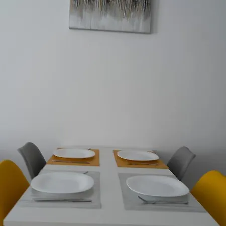 Apartment Almada Downtown 103 *