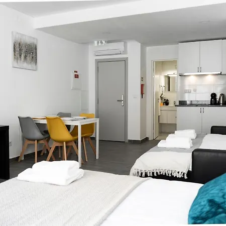 Almada Downtown 103 Apartment